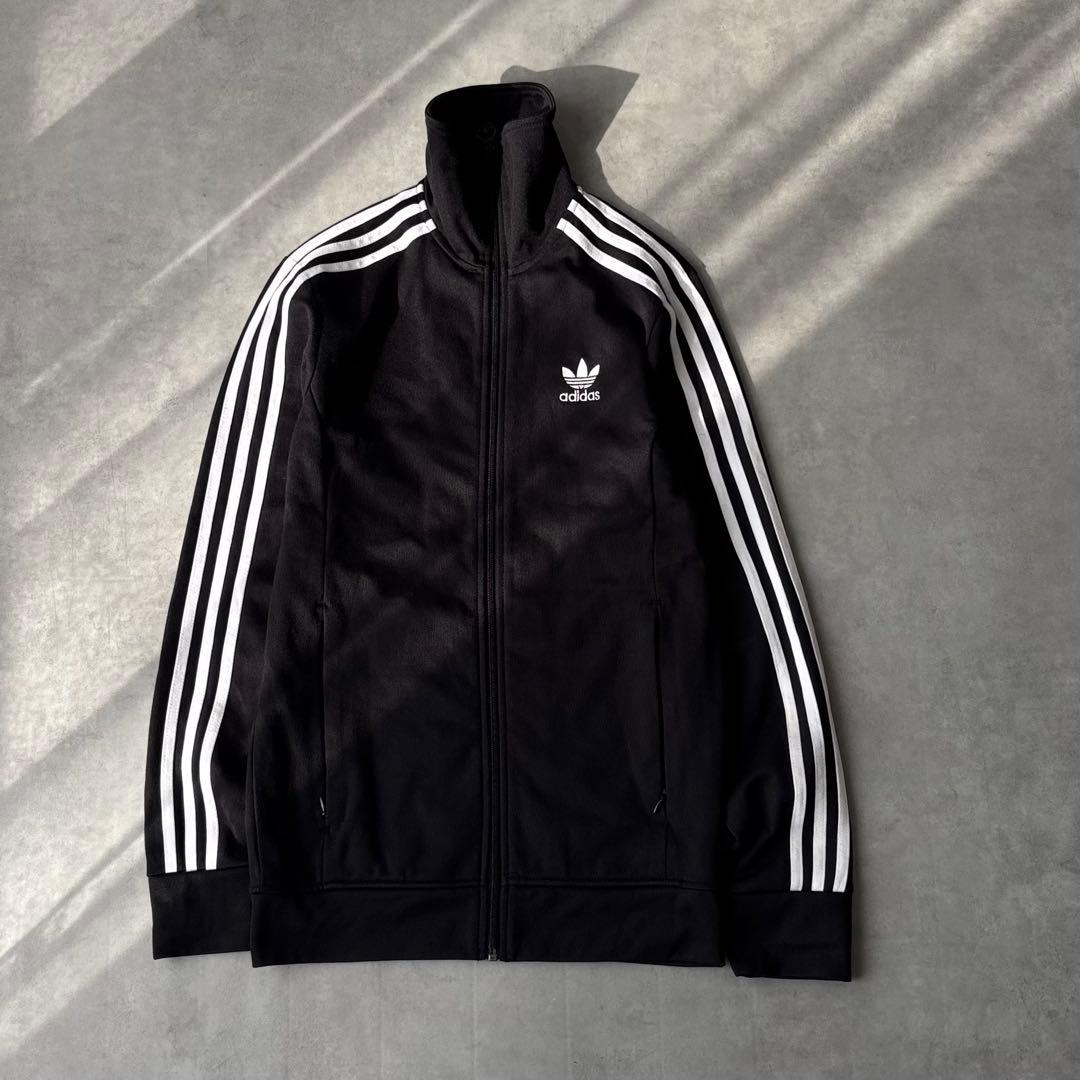 16586 アディダス ヨーロッパTT 刺繍ロゴ トラックジャケット 黒色
