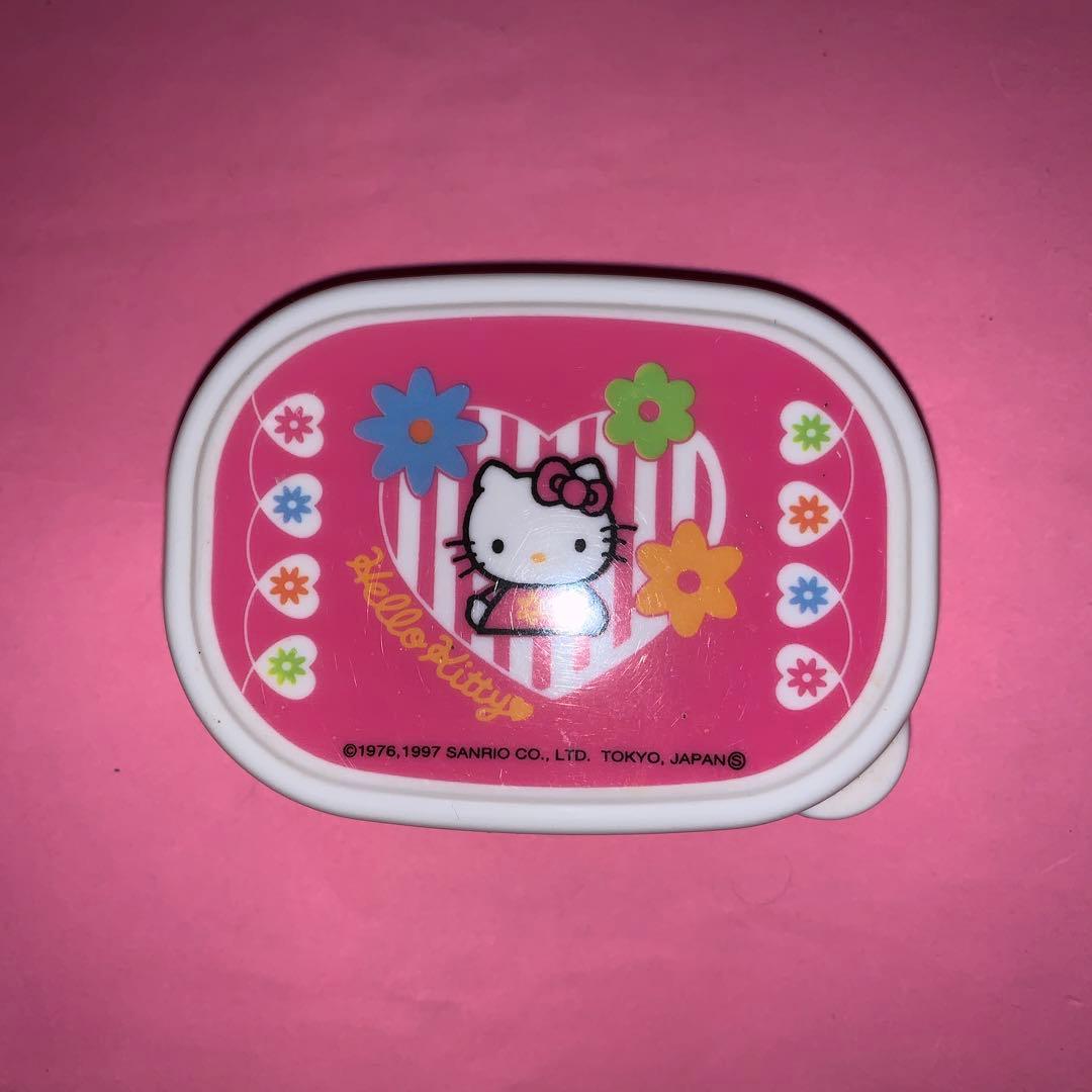 レトロ】SANRIO ハローキティ お花 ミニタッパー - メルカリ
