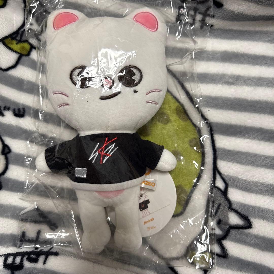 SKZOO Jinilet ヒョンジン オリジナル ぬいぐるみ - メルカリ