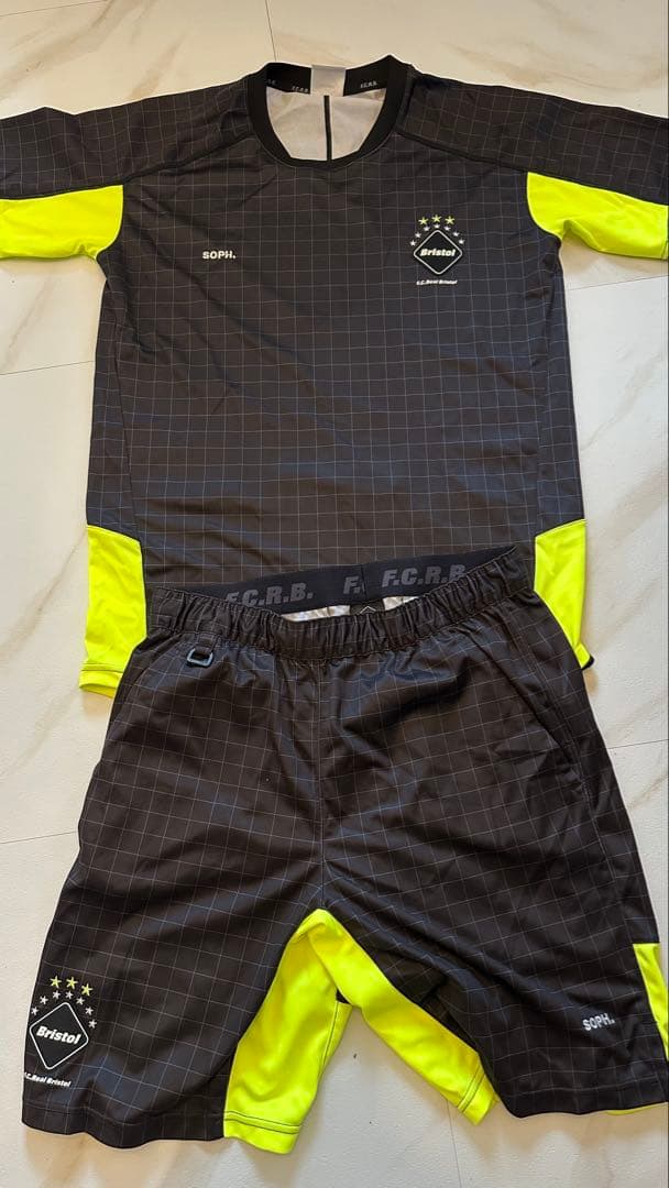 F.C.R.B サッカーシャツ•パンツセットアップSサイズ LYLE&SCOTT（ライルアンドスコット） ライル＆スコット サッカー地