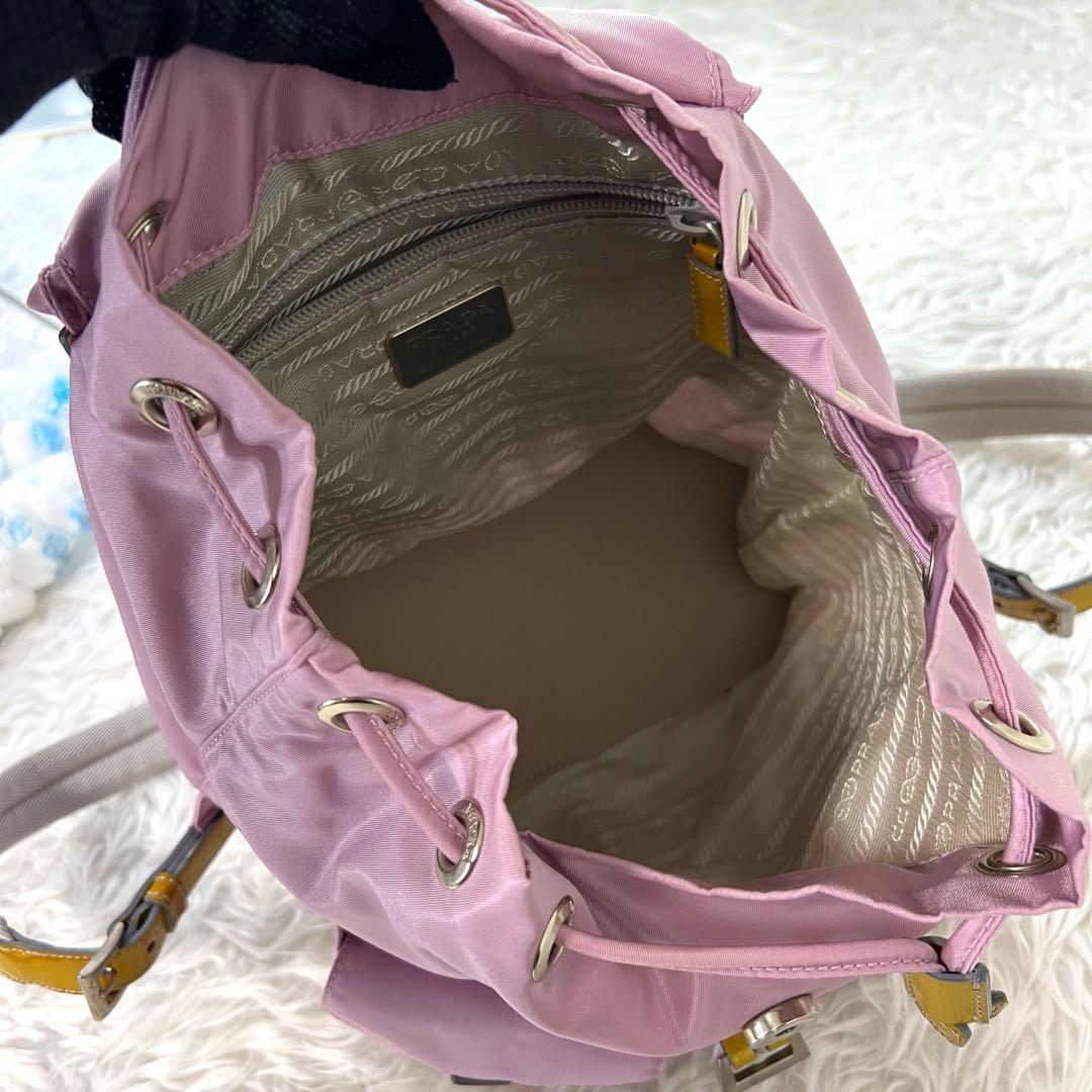 希少色】プラダ レディース 三角プレート テストートナイロンミニリュック