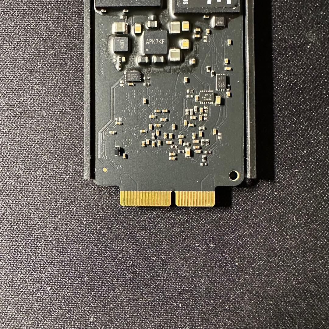 Apple Mac Pro 純正SSD MZ-KPV1T0S/0A4 1TB Apple 1TB SSD Kit for