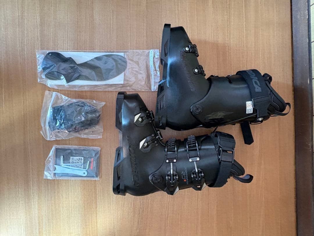 【未使用】ノルディカ ドーベルマン5RD-S 24.5cm