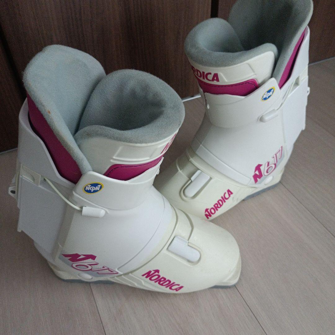 子ども用スキーブーツ NORDICA. N617 23.5cm - メルカリ
