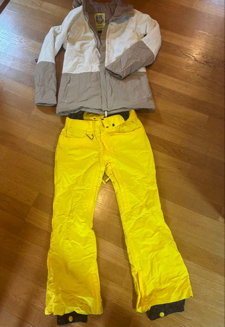 BURTON スノーボードウェア M ホワイトベージュ/パンツEDGE サイズ9 BURTON スノーボードウェア M ホワイトベージュ/パンツEDGE サイズ9