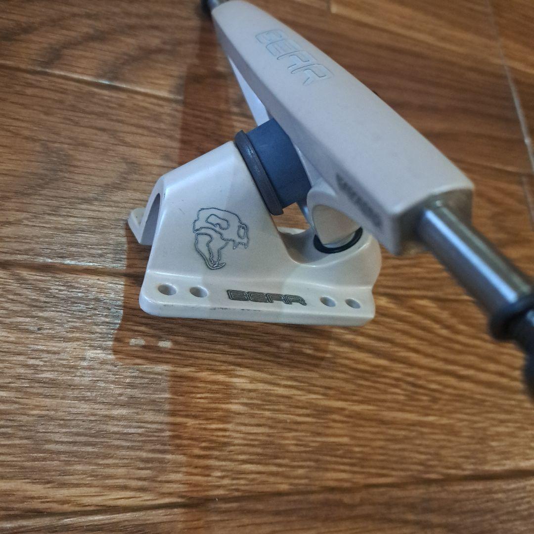 BEAR スケートボードトラック 2個セット ランドヤッツの通販はau PAY