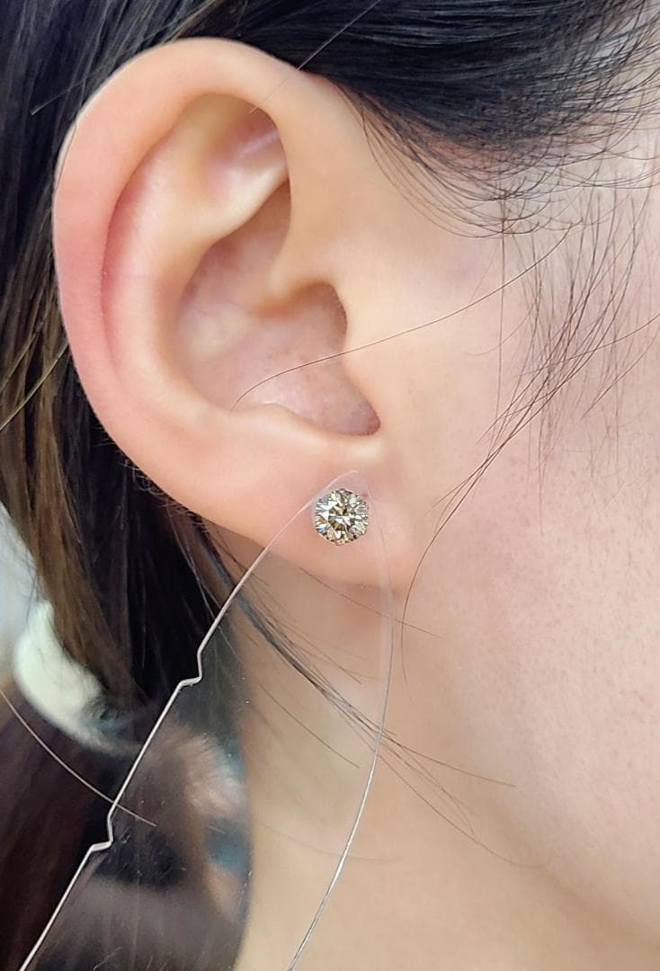 大人のオシャレ! 0.5ct ダイヤモンド PT 一粒 6本爪 片耳 ピアス