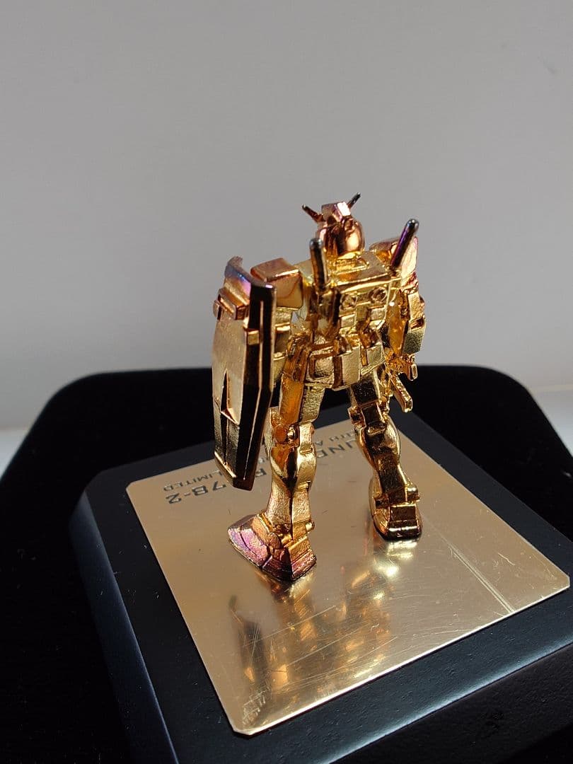 純金メッキ使用 ガンダム 非売品 セブン-イレブンキャンペーン - メルカリ