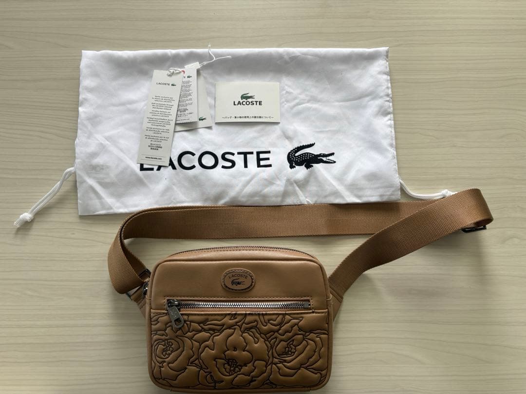 ラコステ　ホリデイ フローラルサッチェルバッグ　ボディバック ラコステ ホリデイ フローラルサッチェルバッグ ボディバック Holiday