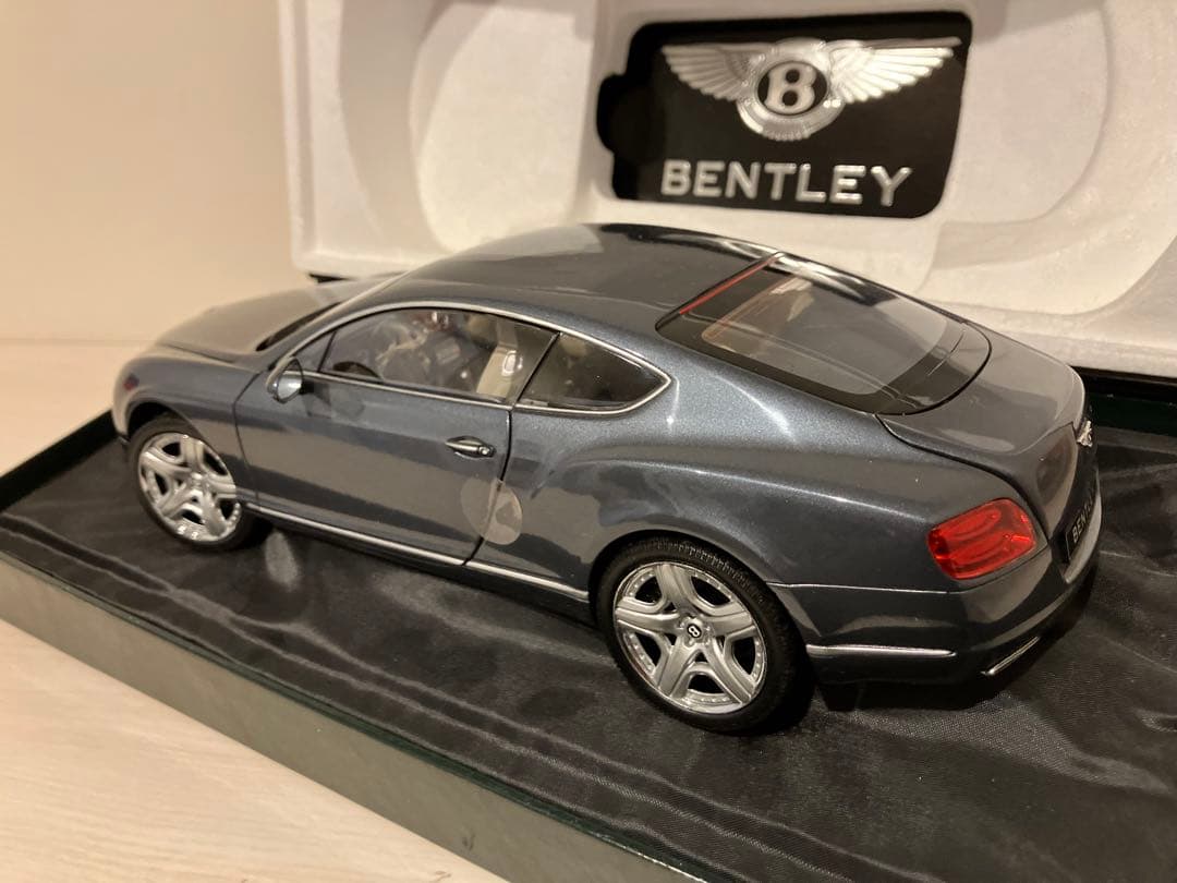 1/18 PMA ミニチャンプス ベントリー Continental GT - ミニカー