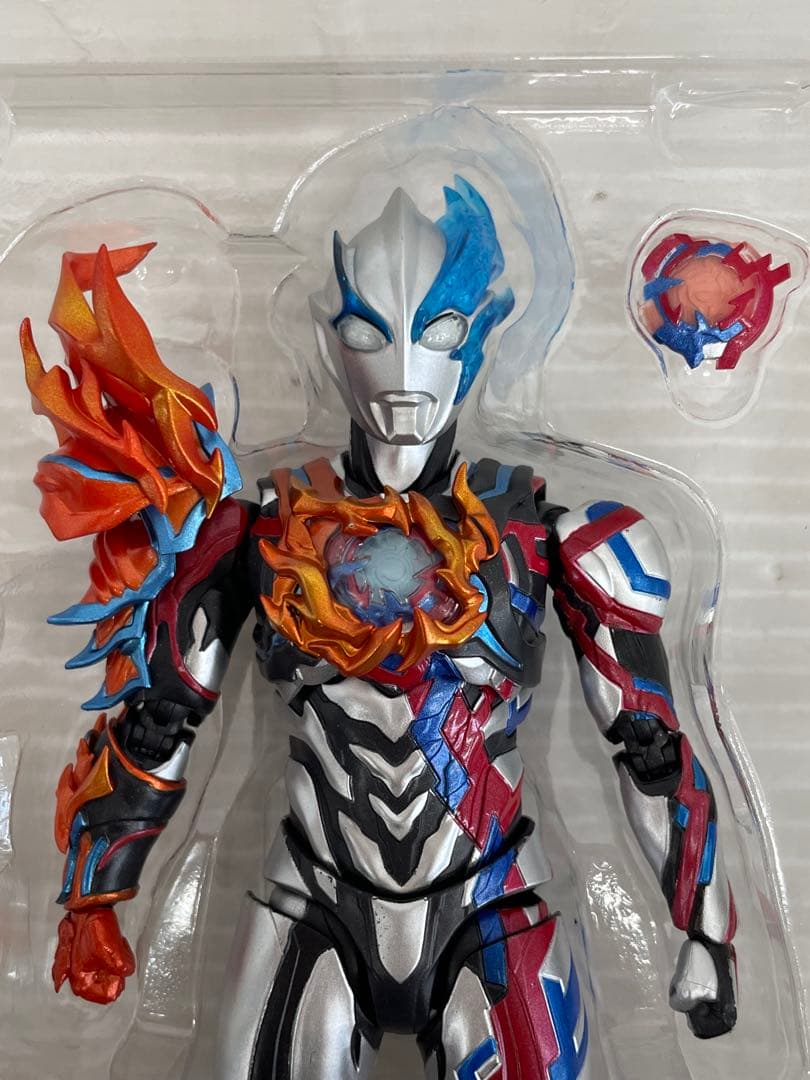 kntoy62-0493 S.H.Figuarts ウルトラマンブレーザー