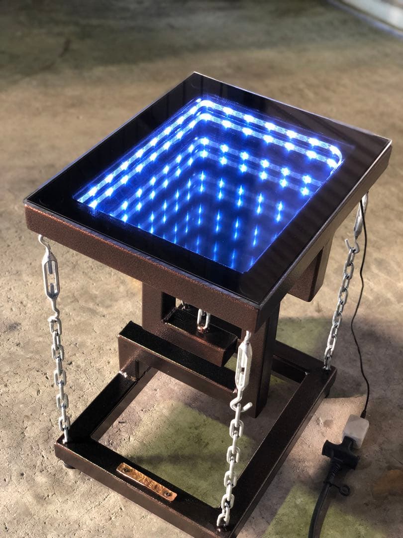 不思議が詰まったサイドテーブル Amazon｜コー​​ヒーテーブル スリムエンドテーブル ナローサイド