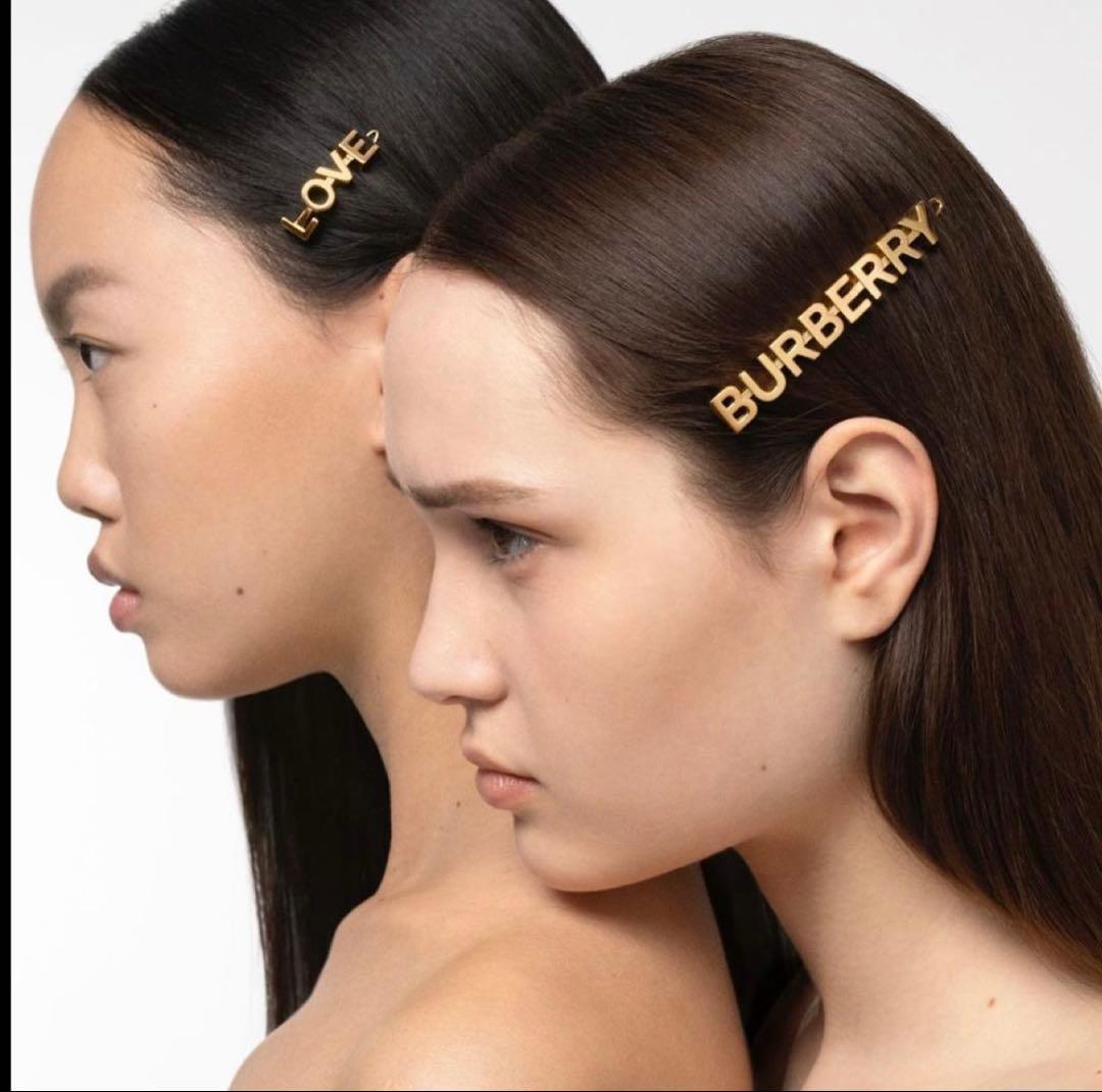 BURBERRY LOVE ヘアピン ゴールド　ヘアアクセ　バーバリー BURBERRY LOVE ヘアピン ゴールド ヘアアクセ バーバリー