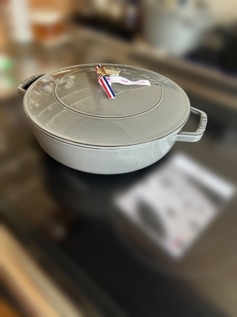 STAUB 鋳鉄 両手鍋 26cm グレー - メルカリ