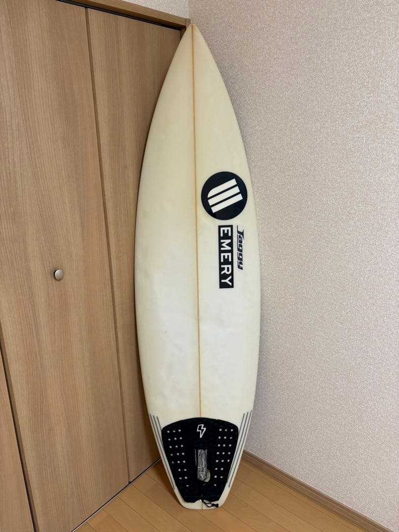 EMERY ショートボード ホワイト 新品サーフボード - EMERYサーフボード／バンパイレーツサーフボード