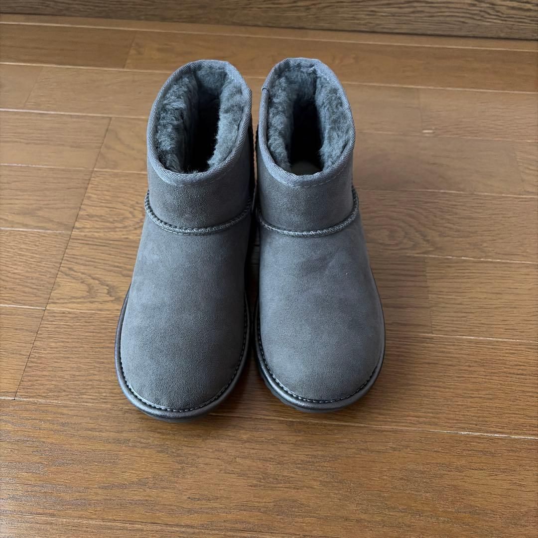 新品UGGムートンブーツ　21cm UGG（アグ） ムートンブーツ レディース CLASSIC MINI PLATFORM UGG