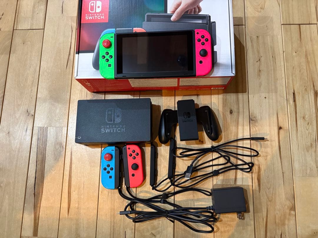 美品 Nintendo Switch ネオングリーン/ネオンピンク 本体 任天堂 純正品 Joy-Con (L) ネオングリーン/ (R) ネオンピンク