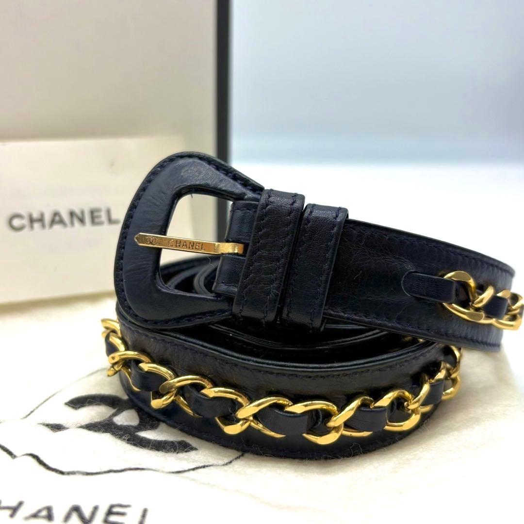 希少・美品✨シャネル チェーンベルト ゴールド金具 ココマーク レザー ネイビー CHANEL（シャネル） 中古品 チェーンベルト ココマーク レザー