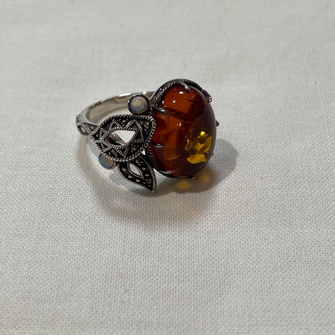 禄山 琥珀 & オパール アンバーリーフ シルバー リング 楽天市場】碌山 アンバー リング 特注カラーブラウン コロンとつややか
