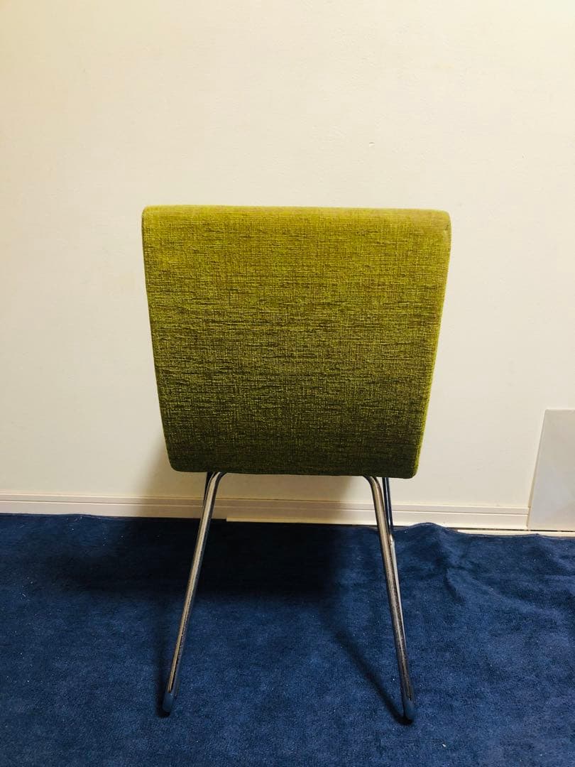 モデルルーム展示品 お洒落椅子 黄緑色の布製ダイニングチェア 椅子の