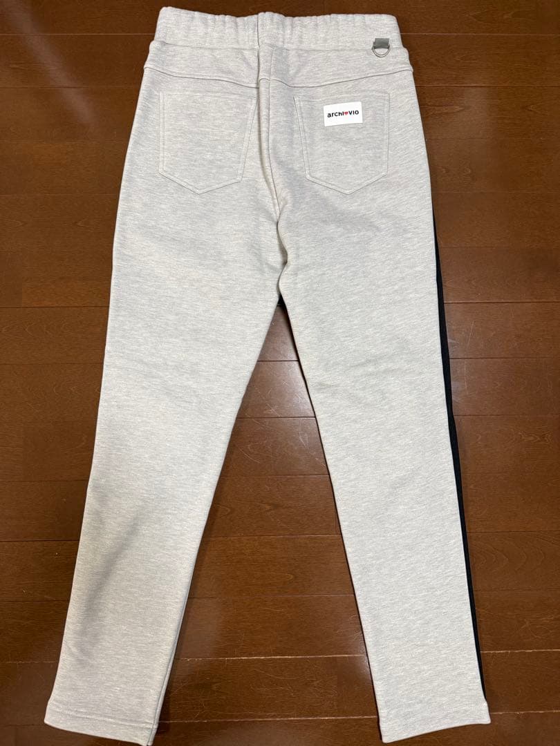 アルチビオ レディース 裏起毛スウェットパンツ36 新品未使用 - メルカリ