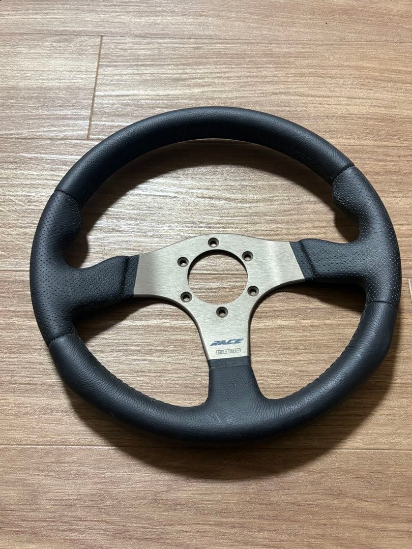 MOMO RACE ステアリング RACE 320mm（R-12)