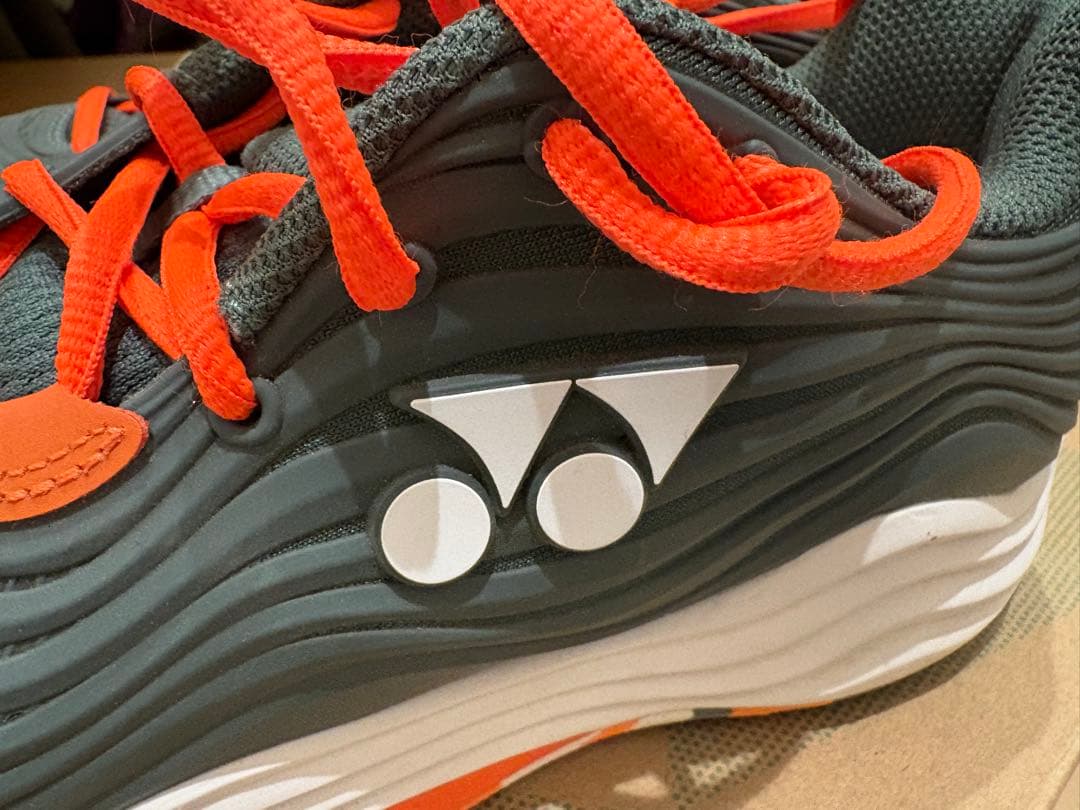 【美品・希少】ヨネックス フュージョンレブ5 メン GC オムニ用 26.0cm