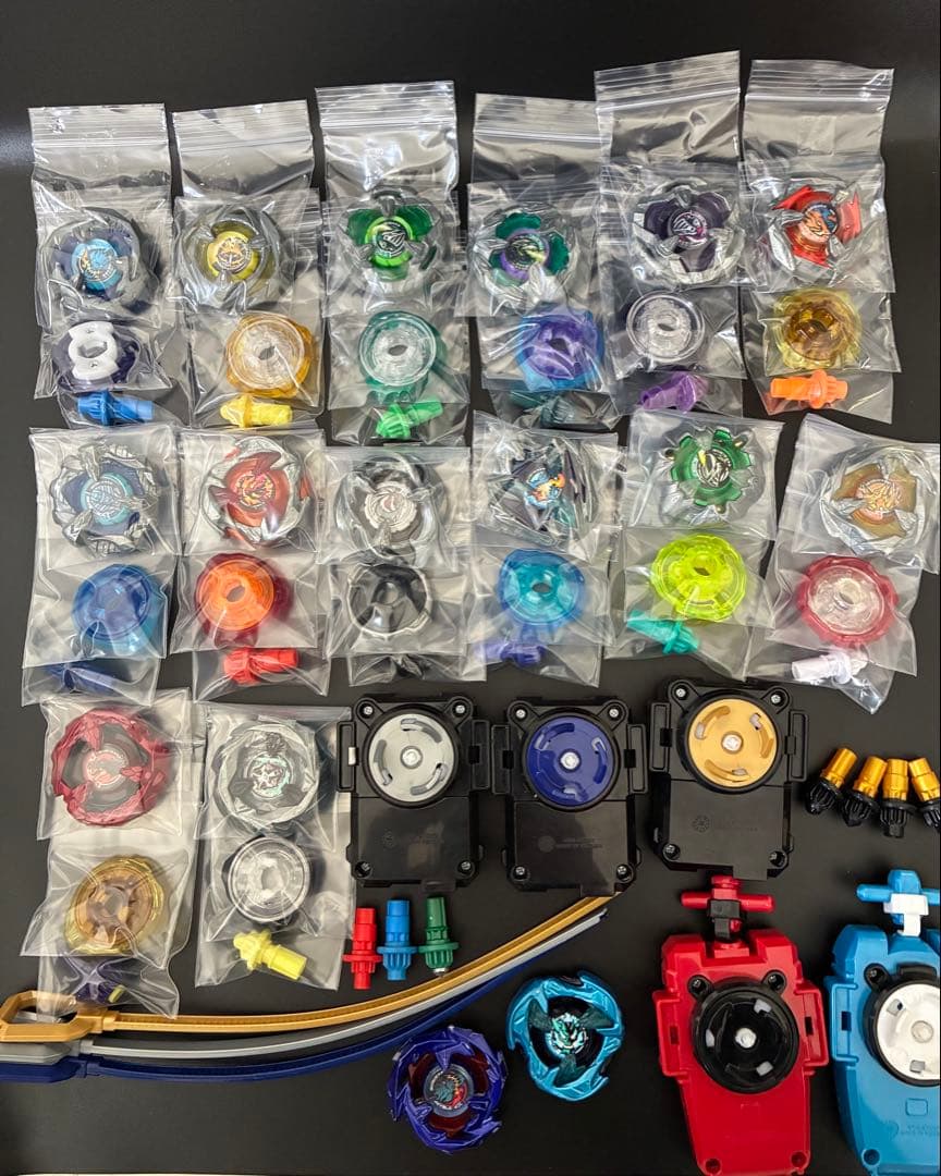 ベイブレードXセット 多数のパーツ付き　中古品 タカラトミー（TAKARA TOMY） BEYBLADE X ベイブレード X