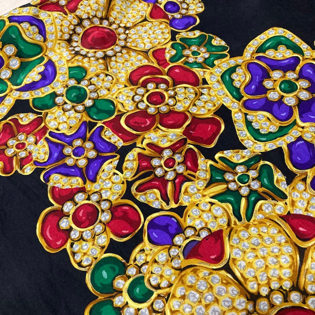 CHANEL シャネル シルク スカーフ 宝石柄 正規品 - メルカリ