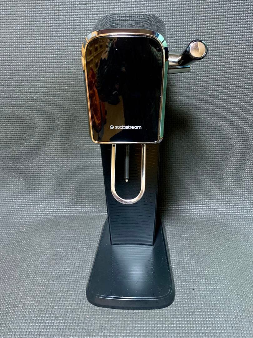 ☆【美品】ソーダストリーム・ガスシリンダー付き（残8分目） ソーダストリーム SodaStream / 【特典 ペプシ約8.5L分原液】交換用