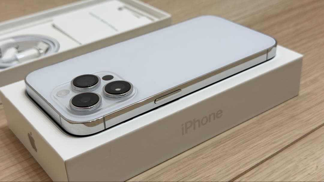 極美品 SIMフリー iPhone 14 Pro 1TB シルバー