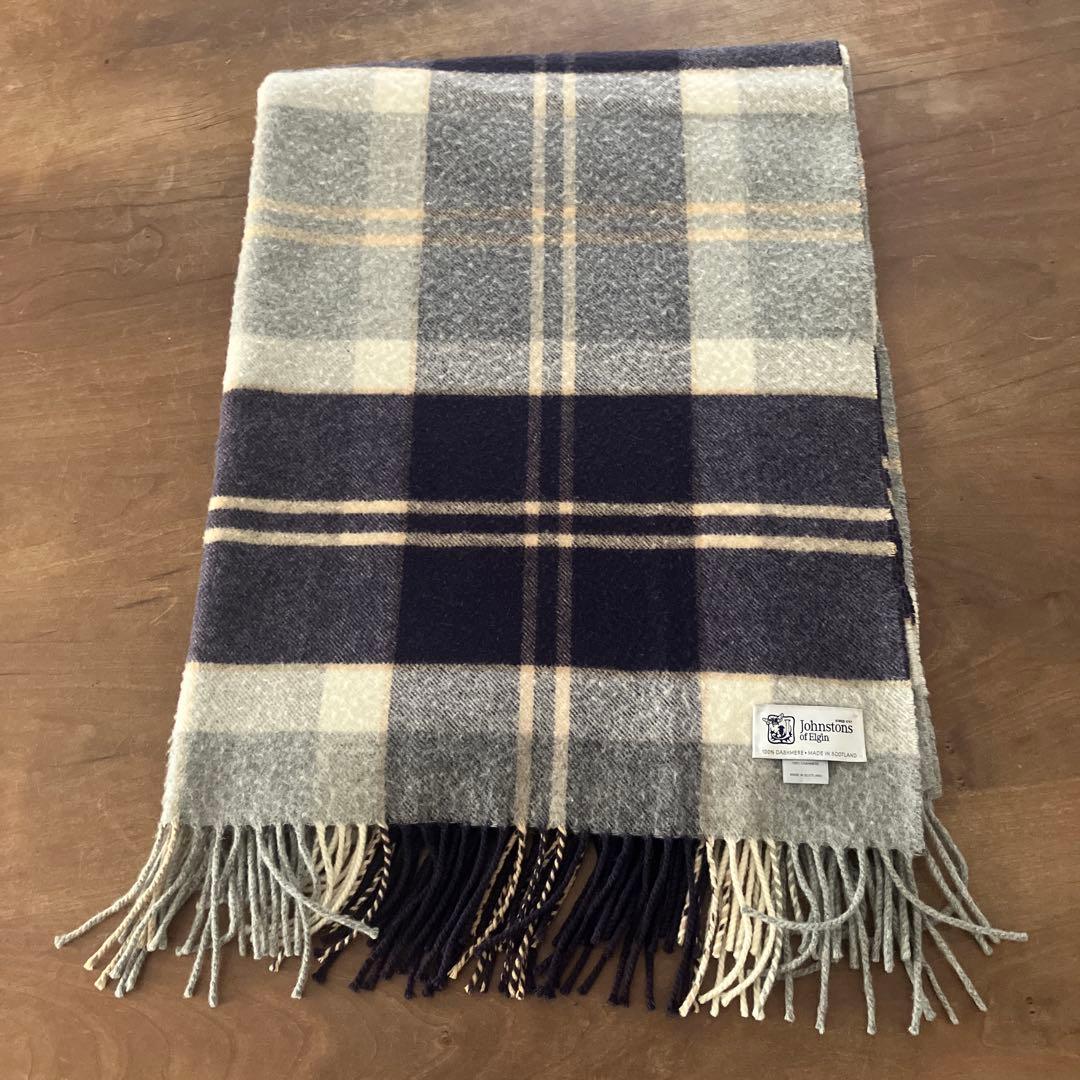 ジョンストンズ大判カシミアストール シルバーバンノックベーン - メルカリ