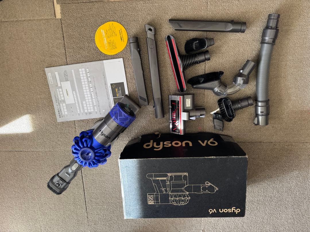 Amazon.co.jp: Dyson V6 スティッククリーナー 各種アタッチメント付き