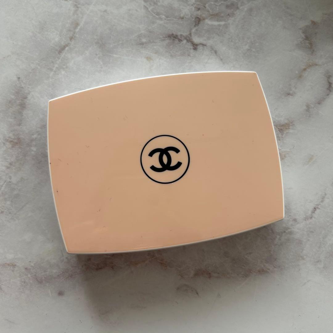 CHANEL シャネル ル ブラン ブライトニング コンパクトB20 - メルカリ