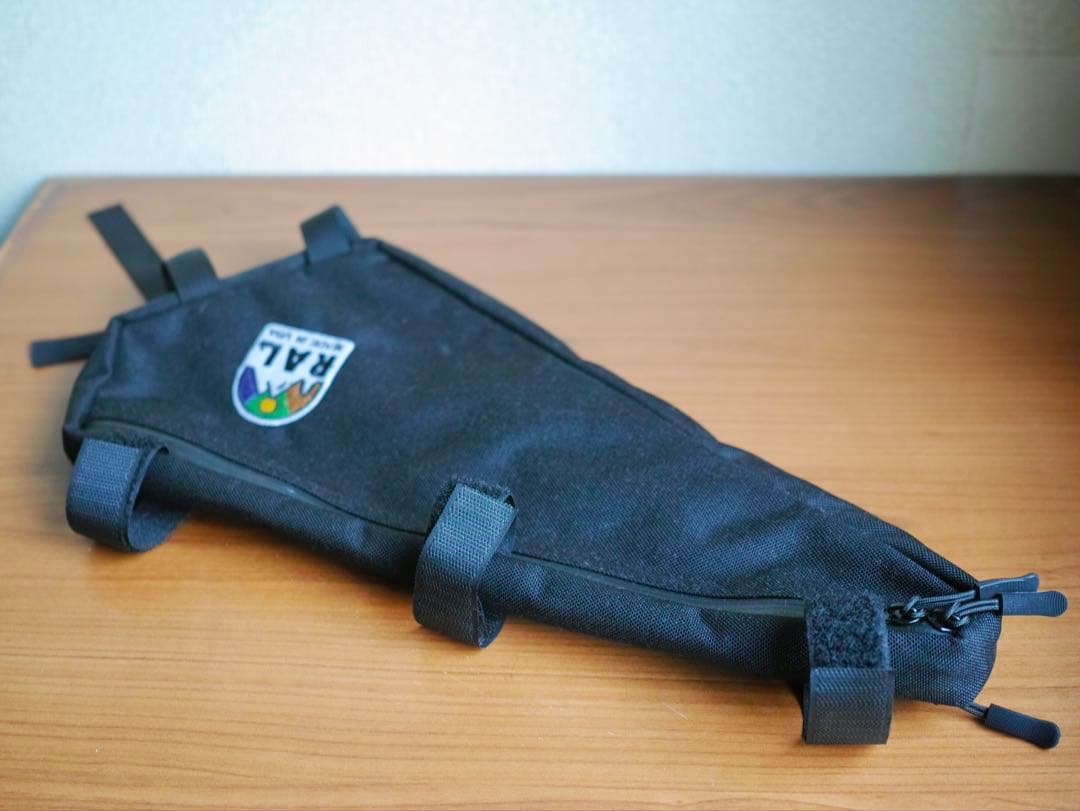 生産終了品 RAL フレームバッグ EM LOADER 黒 ブルーラグ - メルカリ