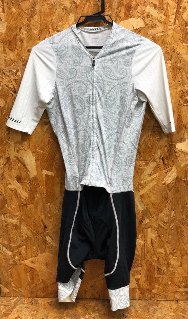 SUNVOLT セパレートワンピース Sサイズ　ペイズリー柄 SUNVOLT セパレートワンピース Sサイズ ペイズリー柄 SUNVOLT