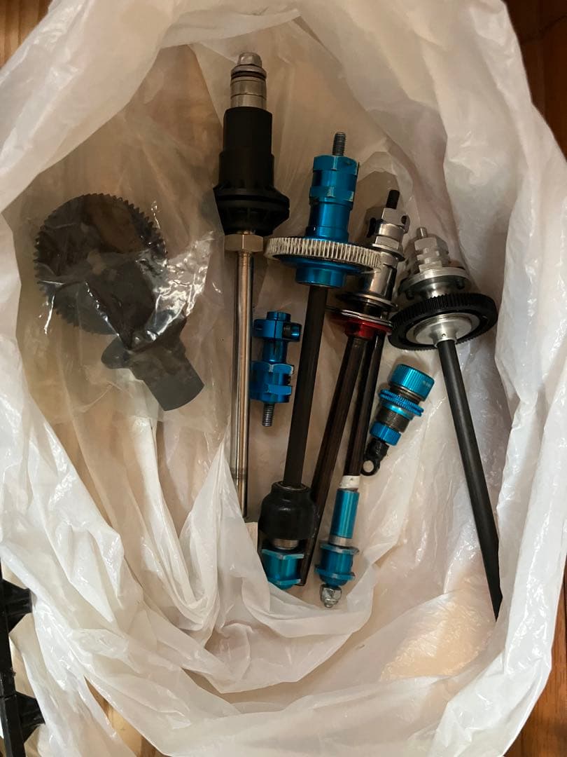 タミヤ、サーパントカーボンファイバーF1ラジコンシャーシセット