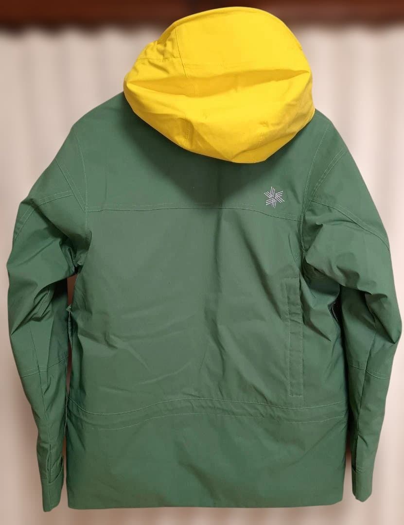 極美品 ゴールドウィンGOLDWIN スキーウエア上下組 Mサイ