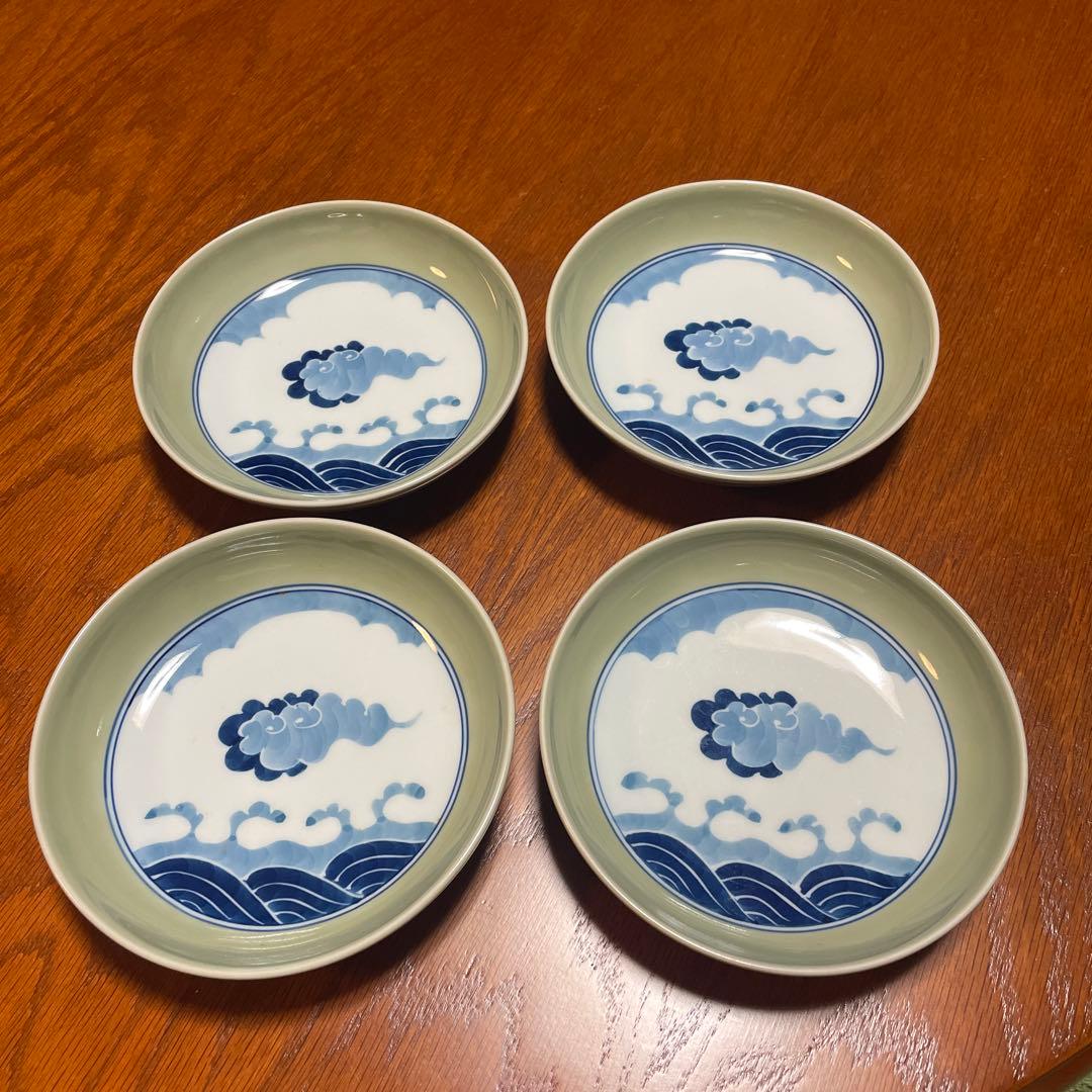 源右衛門窯　青磁雲波紋　小皿　4枚 楽天市場】【有田焼】【源右衛門窯】 青磁雲波紋鉢（丸） 【源右衛門
