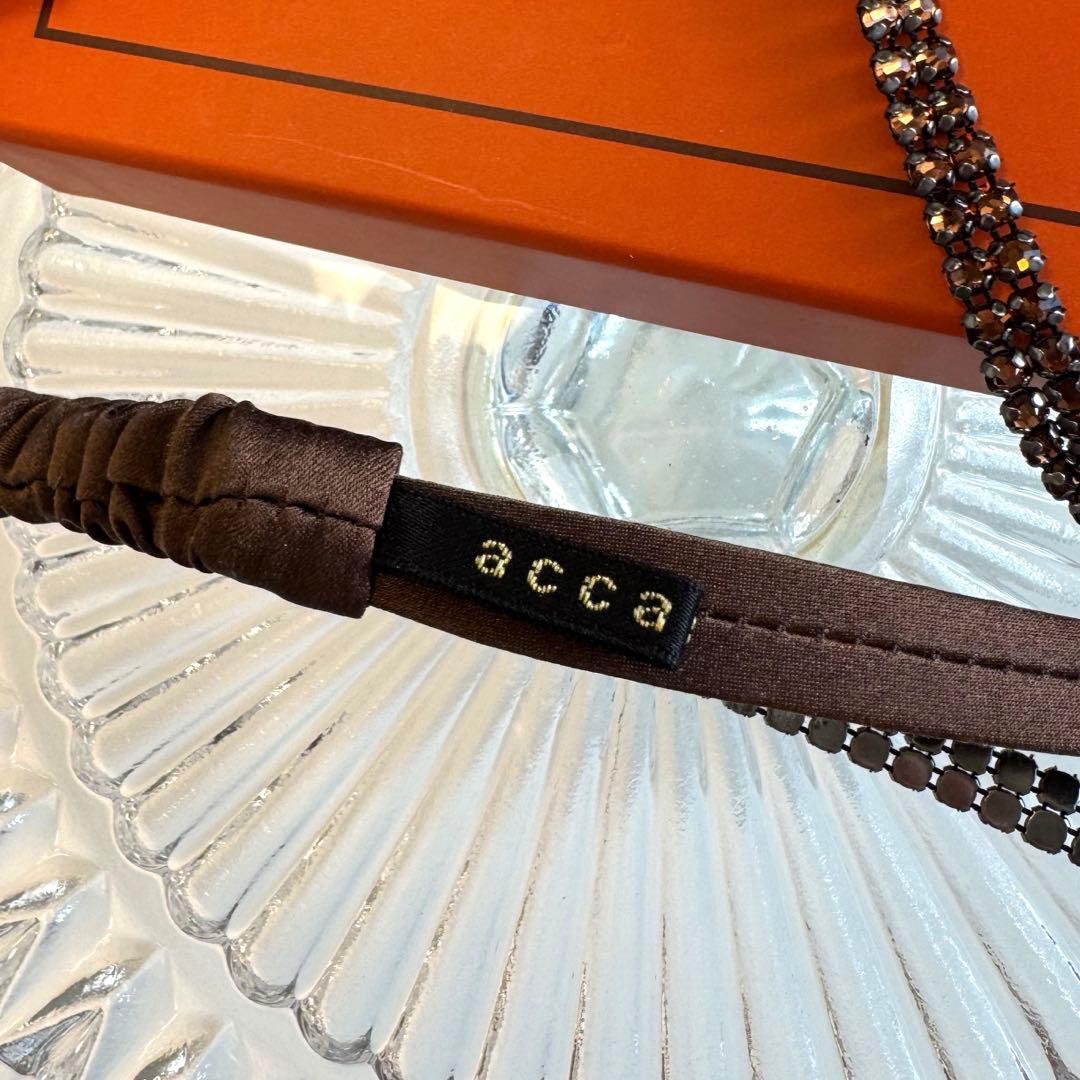 acca☆新品未使用☆ブラウン ビジューサテン ヘアバンド レディース