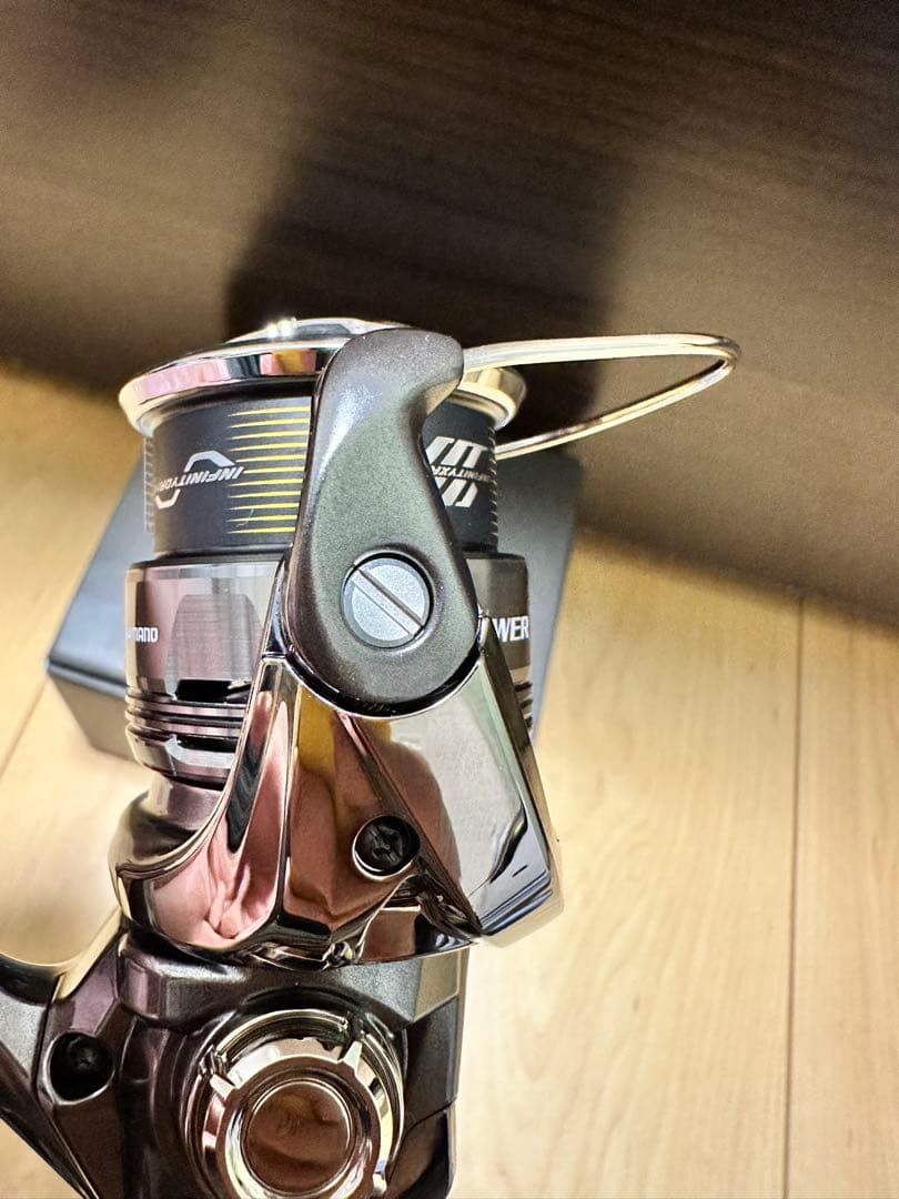 極美品】シマノ 24ツインパワー C2000S ウォーターランドリールケース