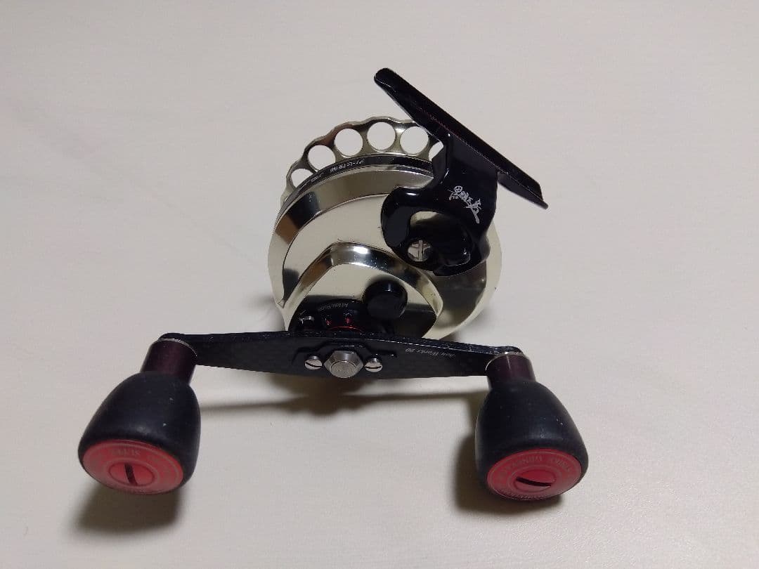 黒鯛工房・アスリートレーサー65HGーGB（左） カセ筏師 THE アスリート Racer 65HG-GB | 黒鯛工房