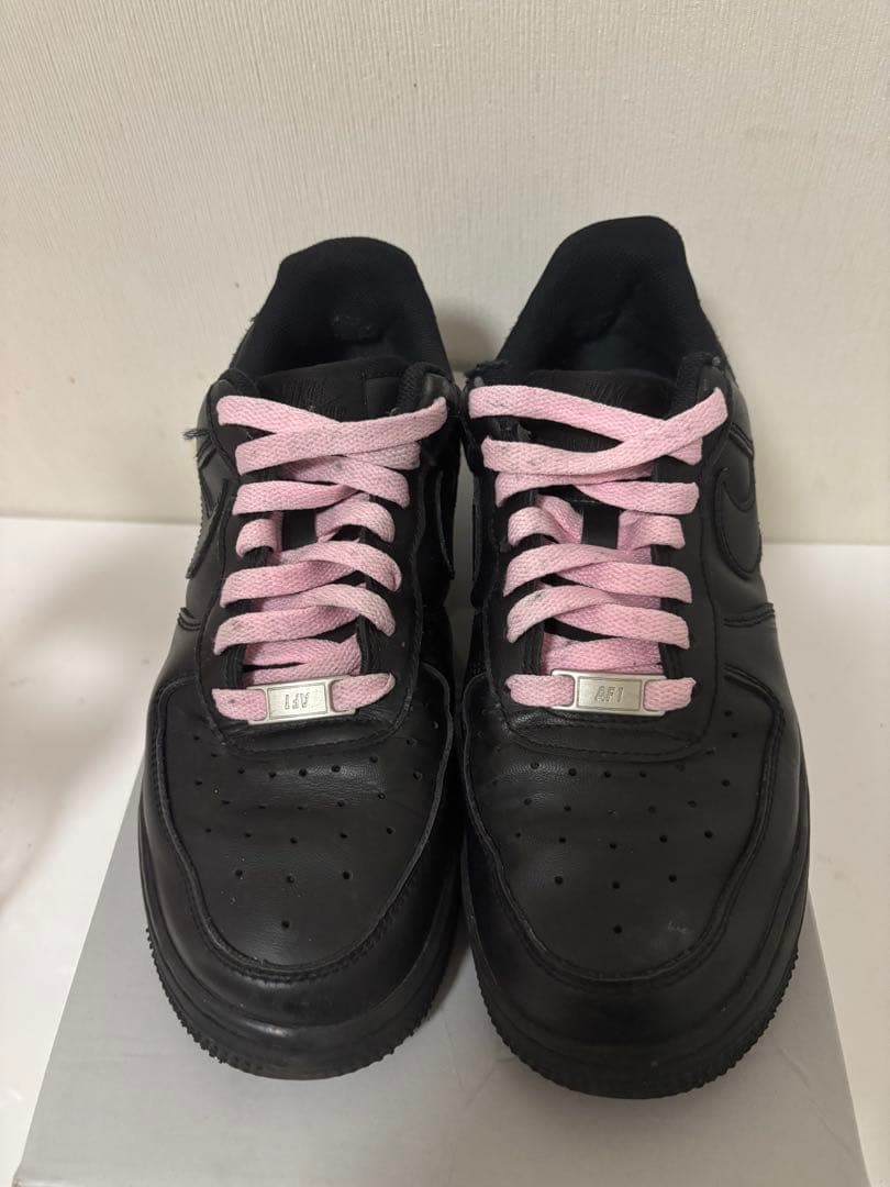 Nike Air Force 1 ブラック ピンクシューレース 24cm - 靴卸売 通販