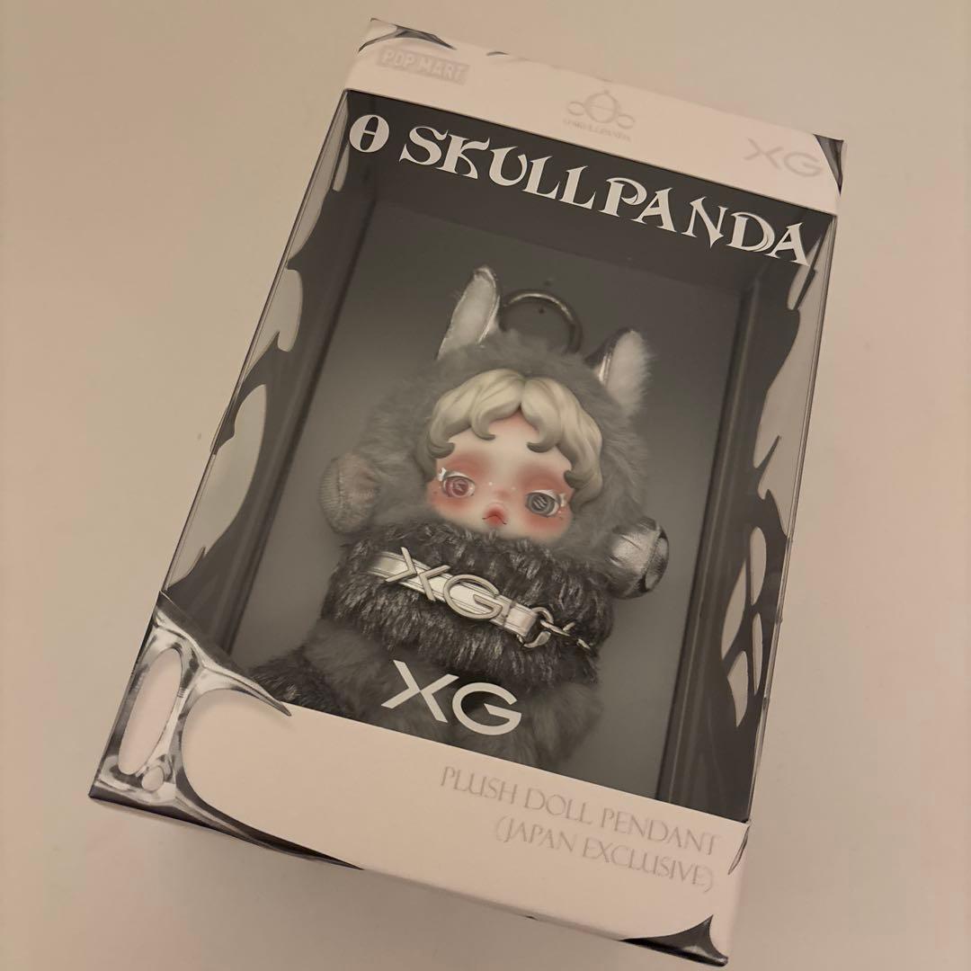 ミ*ノ様 SKULL PANDA 日本限定　XG ぬいぐるみペンダント SKULLPANDA × XG ぬいぐるみペンダント（日本限定） - POP MART (Japan)