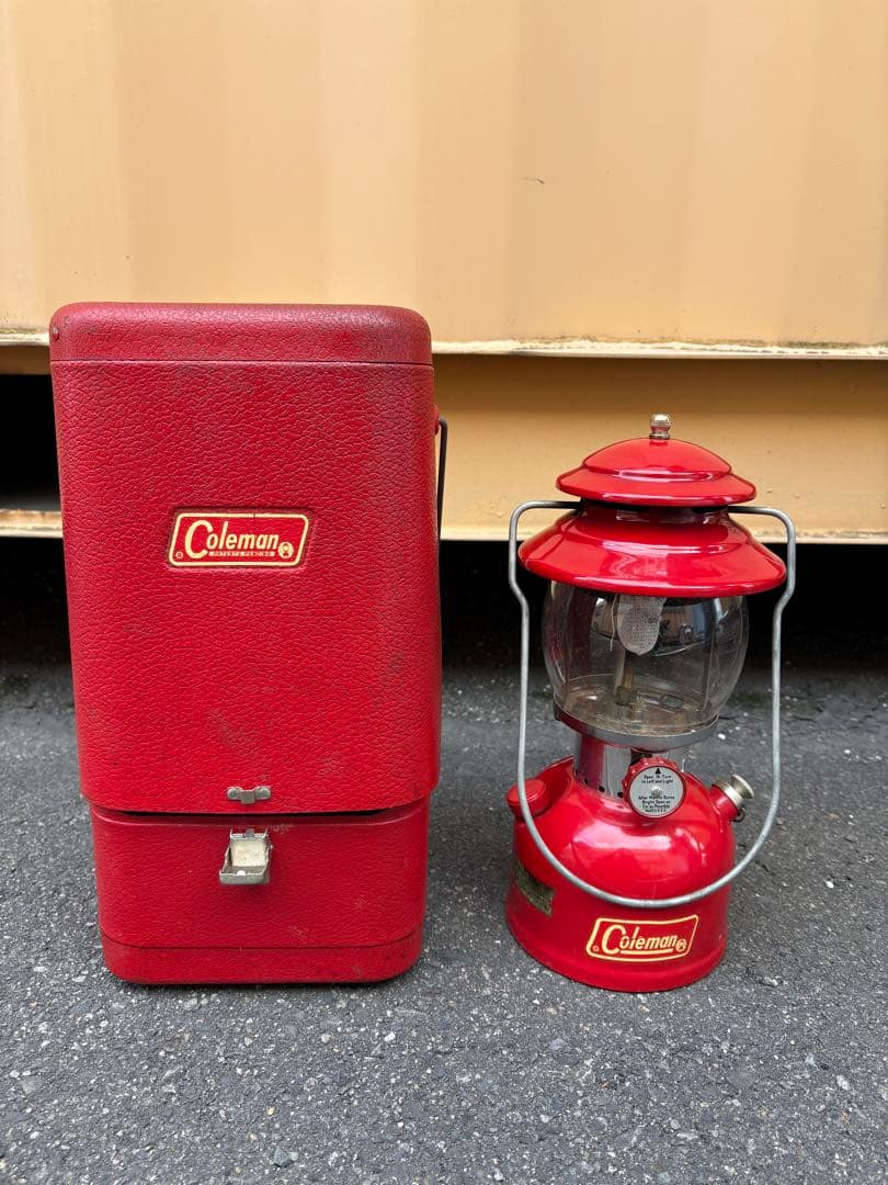 Coleman レッド ランタン 専用ケース付き - メルカリ