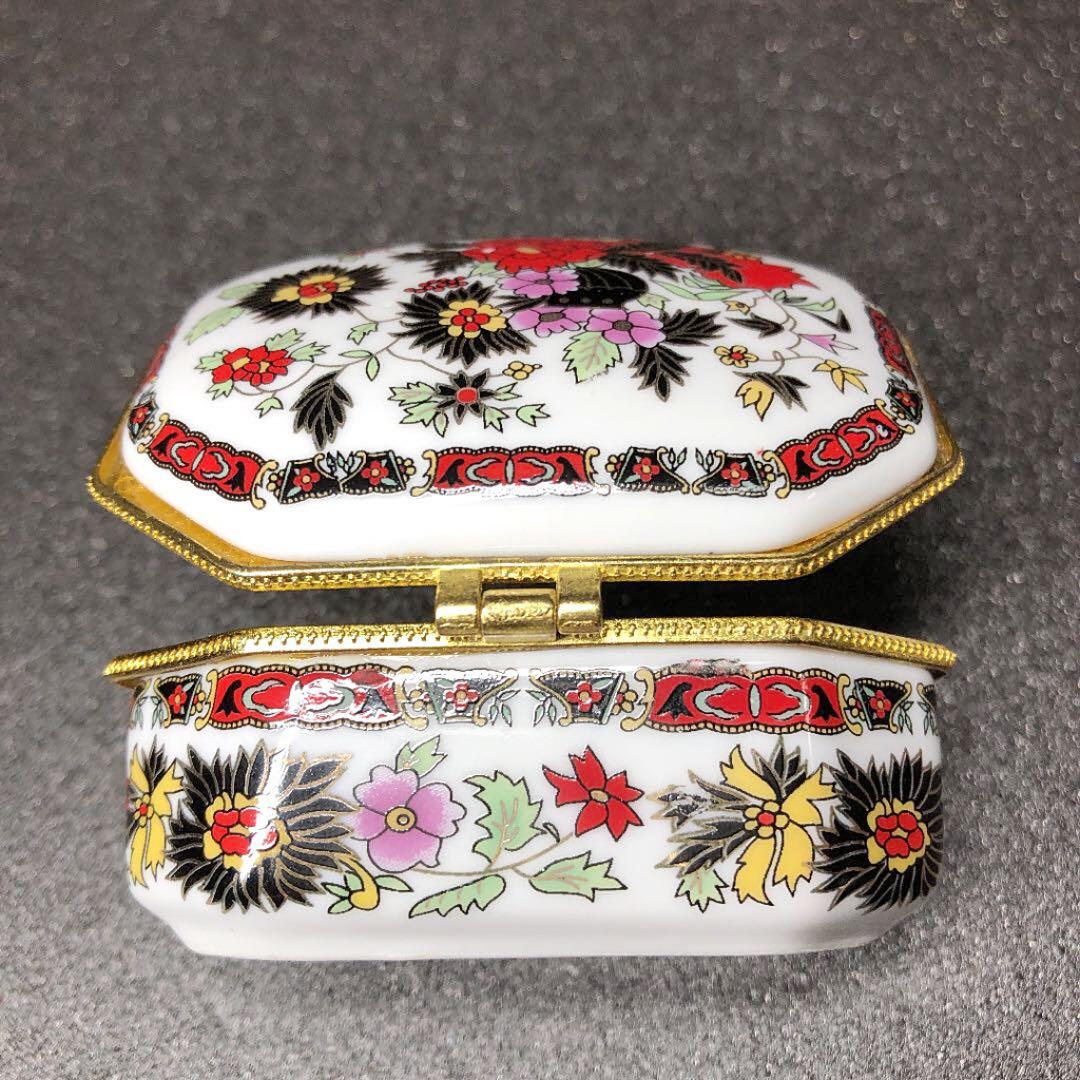 未使用品】マイセン 金彩フラワー ピルケース 小物入れ - メルカリ