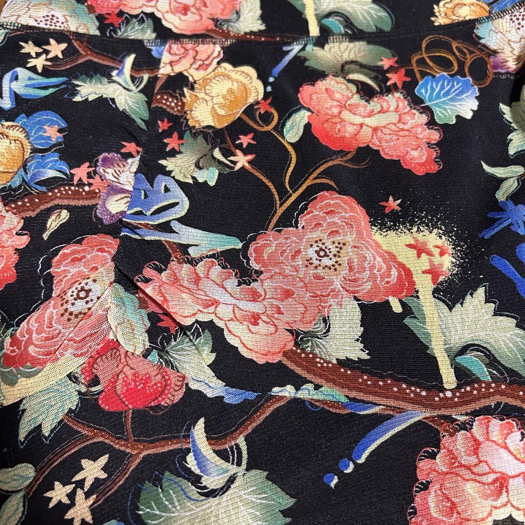 VIVIENNE TAM 花柄 フレアスカート ひざ丈 - メルカリ