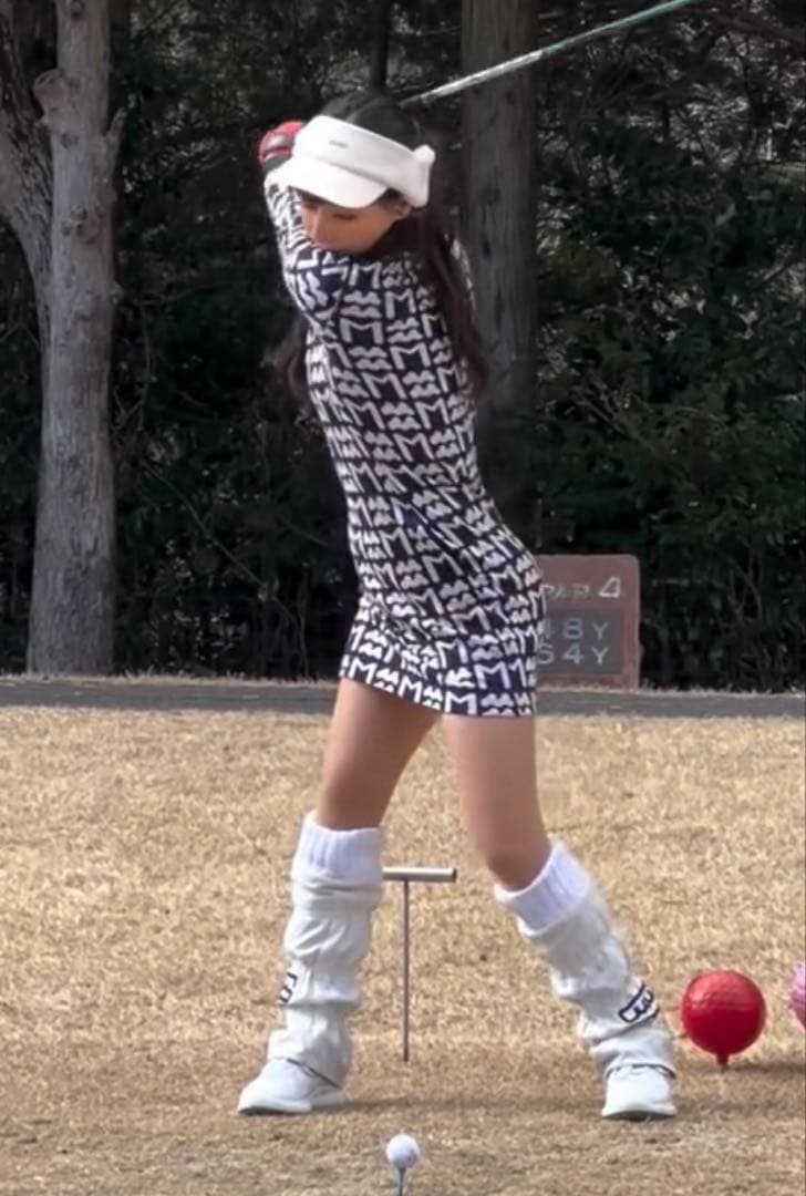 ムータ Mロゴ カジュアルワンピース 黒ベージュ