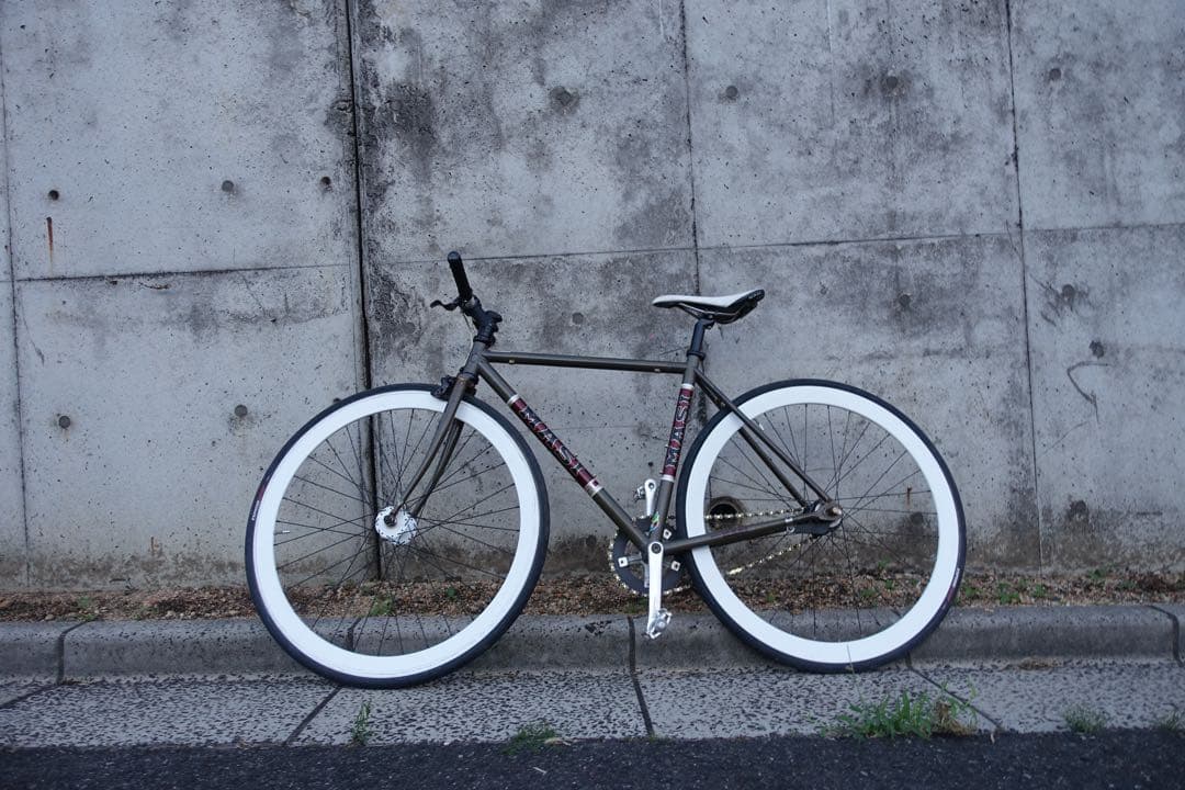 ベース車両マジー [MASI]シングルスピード 替えスポーク/ハブ等有り ベース車両マジー [MASI]シングルスピード 替えスポーク/ハブ等有り