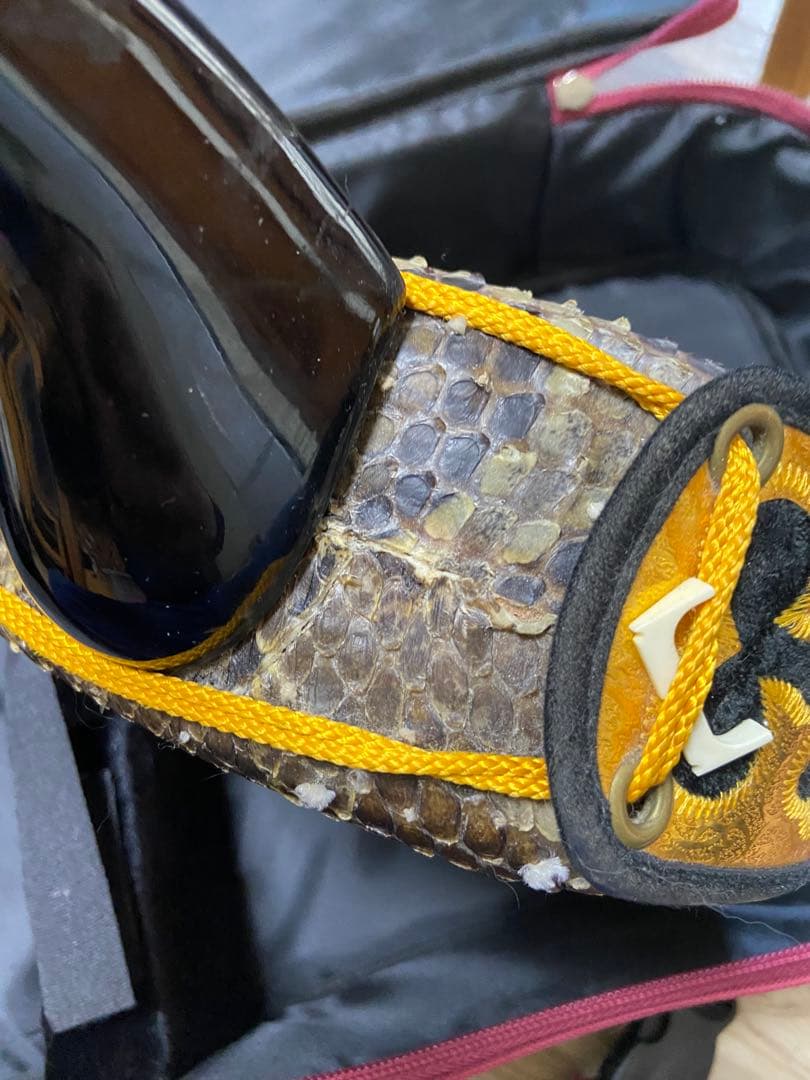 本皮蛇皮 三線 ケース付きレッド 少々難あり 値段相談可